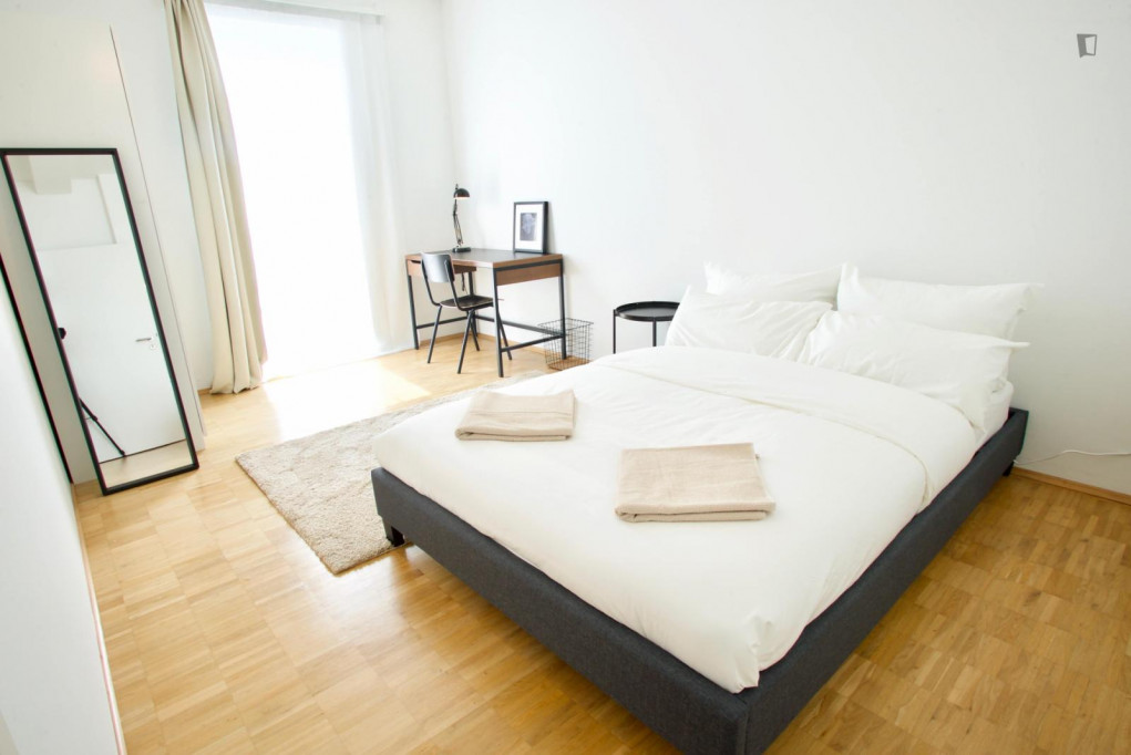 Comfortable double bedroom in Prenzlauer Berg - Berlin - chambre - ImmoJeune