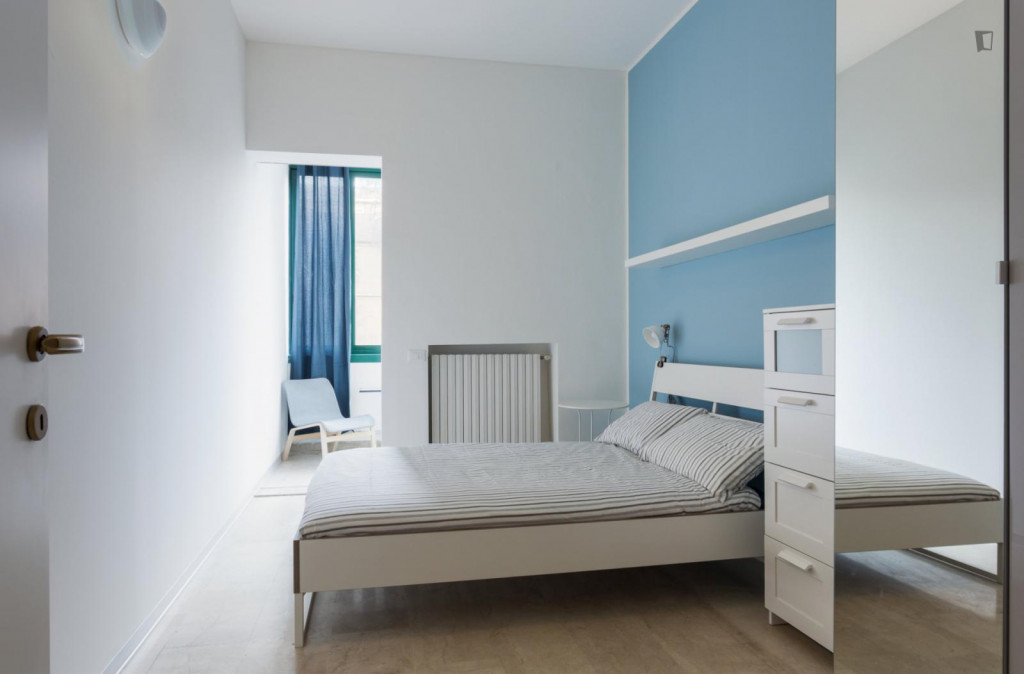 Beautiful Double Bedroom by  Porta Romana metro station - Milan - chambre - ImmoJeune