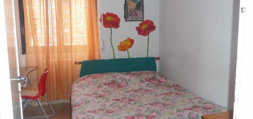 Cozy single bedroom located near the Milano Nord Quarto Oggiaro train station. - Milan - chambre - ImmoJeune
