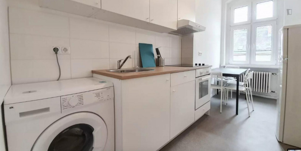 Cool single bedroom in a 4-bedroom apartment near U-Bhf. Hermannplatz metro station