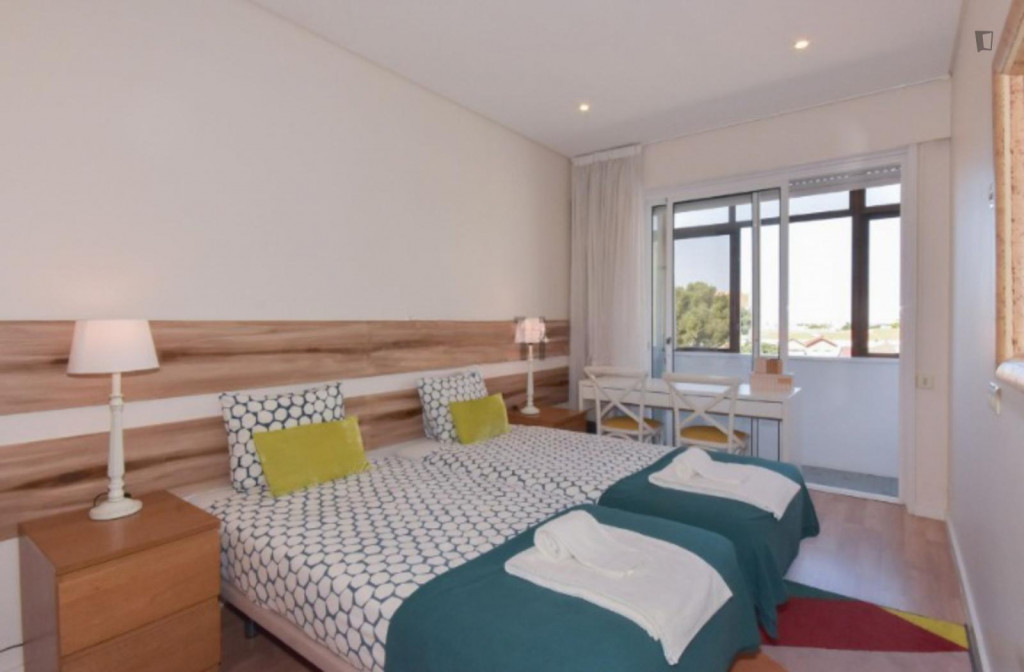 Great twin bedroom next to Casa da Música metro station - Porto - chambre - ImmoJeune