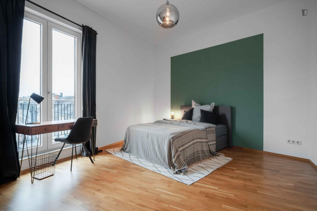 Alluring double bedroom in Innenstadt II - Frankfurt am Main - chambre - ImmoJeune