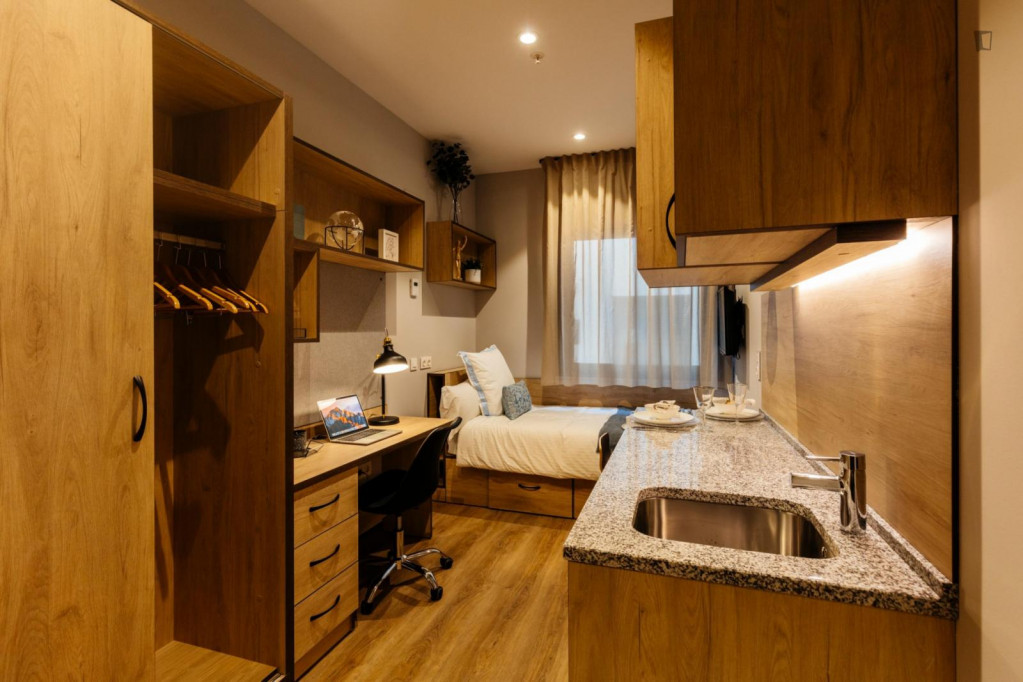 Awesome studio in a residence, in El Parc i la Llacuna del Poblenou - Barcelone - chambre - ImmoJeune
