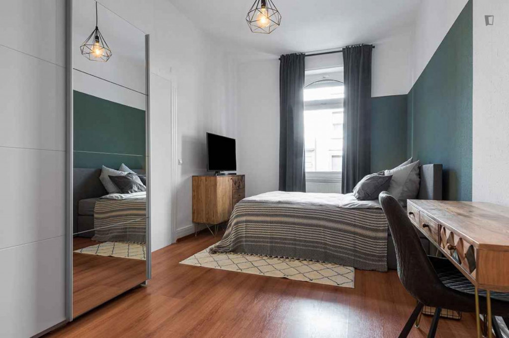 Comfy double bedroom near to Ost Park - Frankfurt am Main - chambre - ImmoJeune