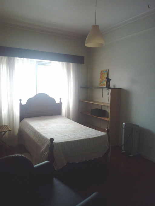 Cosy single bedroom in Arregaça - Coimbra - chambre - ImmoJeune