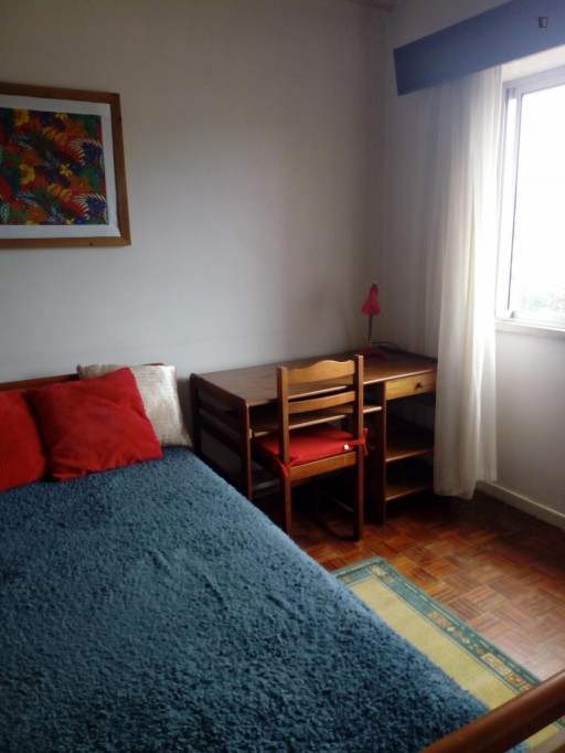 Welcoming single ensuite bedroom in Arregaça - Coimbra - chambre - ImmoJeune