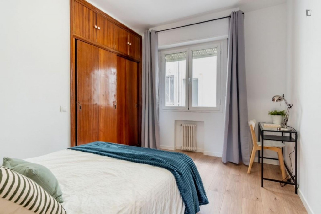 Very cool double bedroom near Universidad Nebrija - Madrid - chambre - ImmoJeune