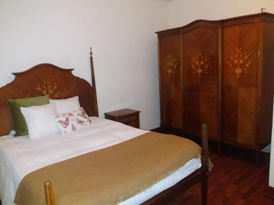 Double bedroom in 3-bedroom apartment - Aveiro - chambre - ImmoJeune