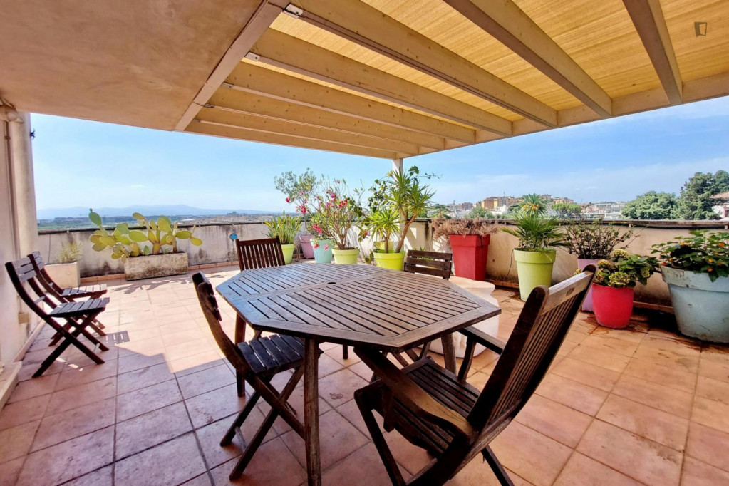 Pleasant 1-Bedroom apartment with terrace next to Luiss Business School - Rome - chambre - ImmoJeune