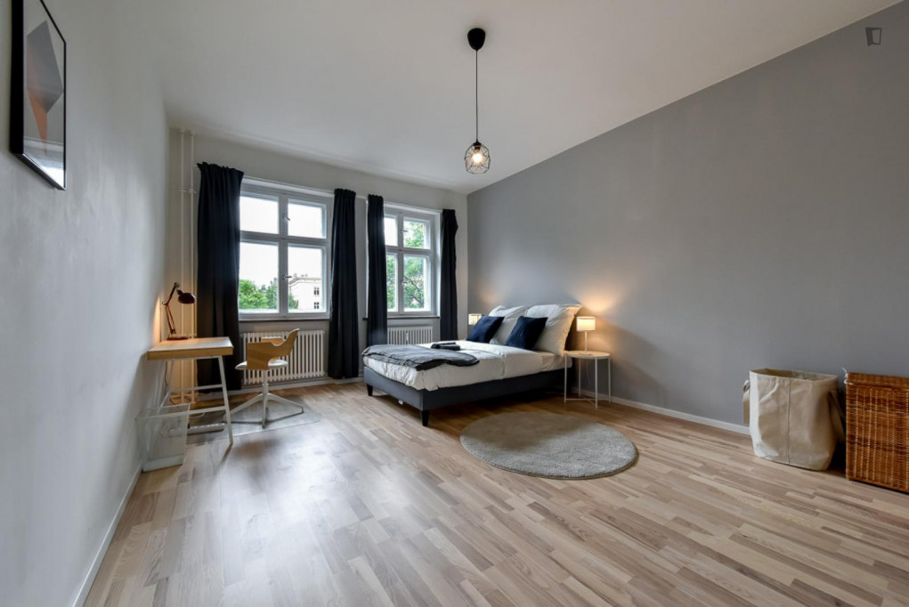Bright double bedroom near S-/U-Bahn station  - Berlin - chambre - ImmoJeune