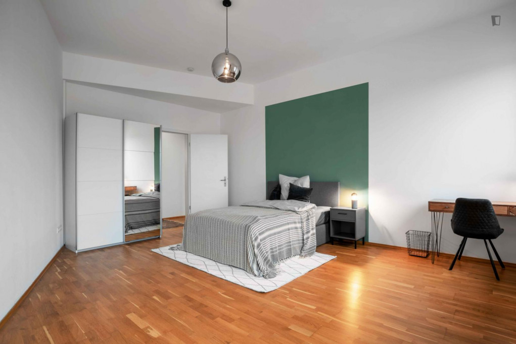 Cozy double bedroom in Innenstadt II - Frankfurt am Main - chambre - ImmoJeune