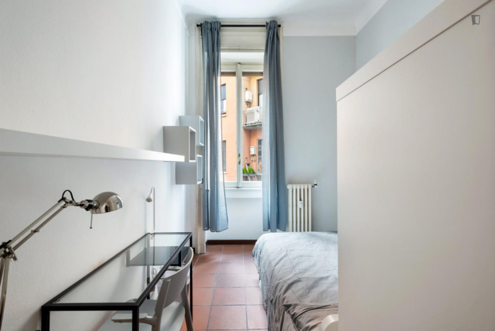 Interesting double bedroom in Guastalla - Milan - chambre - ImmoJeune