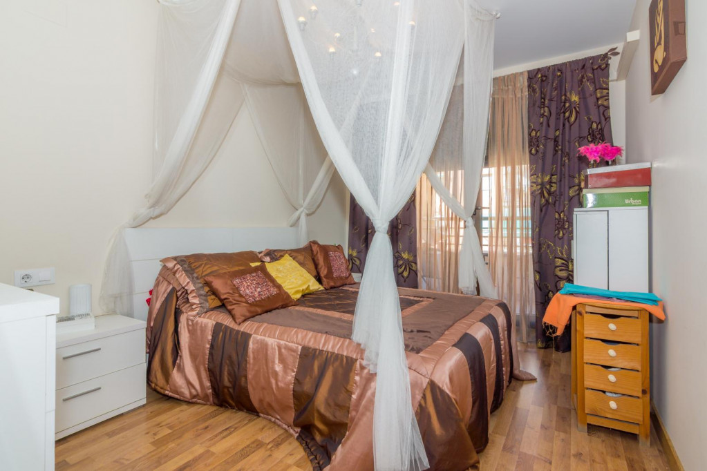 Splendid double ensuite bedroom in La Florida - Alicante - chambre - ImmoJeune