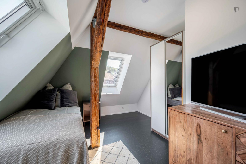 Comfortable single bedroom in Feuerbach