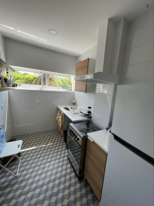 Bright single bedroom with a balcony, near Universidade Fernando Pessoa