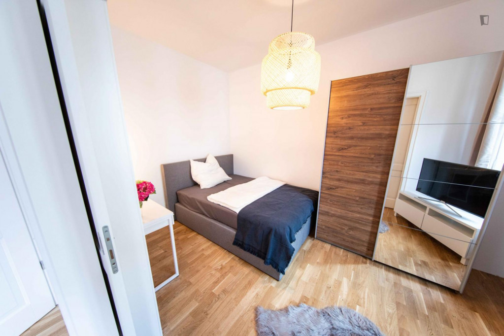 Cosy single bedroom in the historical area in Frankfurt - Frankfurt am Main - chambre - ImmoJeune