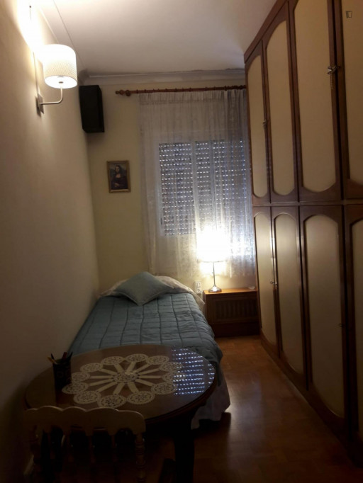 Homely single bedroom in La Nova Esquerra de l'Eixample - Barcelone - chambre - ImmoJeune