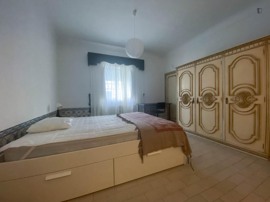 Appealing single bedroom close to Universidade de Évora - 50m near P do Giraldo - Evora - chambre - ImmoJeune