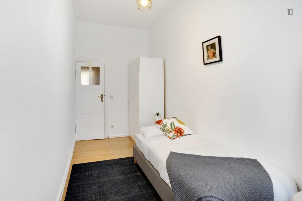 Single bedroom in a 2 bedroom apartment in Prenzlauer Berg - Berlin - chambre - ImmoJeune