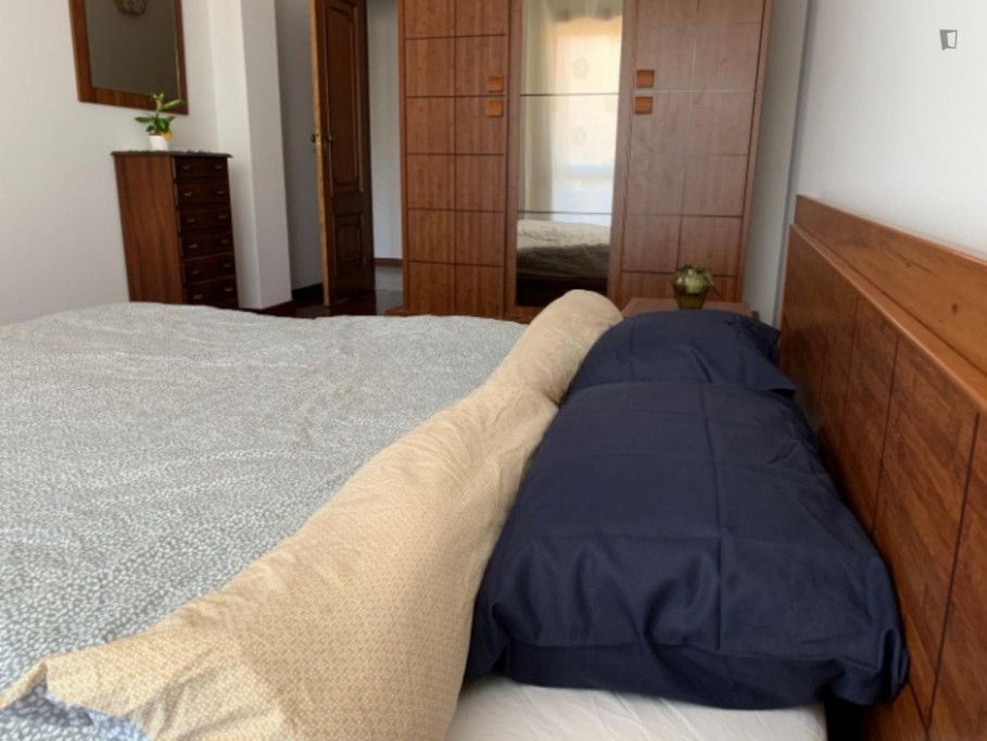 Cosy 2-bedroom apartment with a balcony, near Fonte das Pombas beach - Figueira da Foz - chambre - ImmoJeune