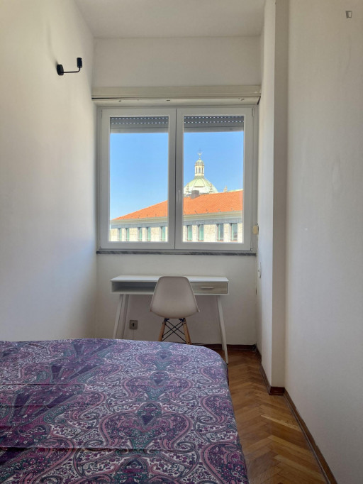 Super central single bedroom in 6-bedroom apartment - Milan - chambre - ImmoJeune