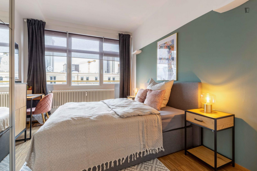 Neat double bedroom in Frankfurt - Frankfurt am Main - chambre - ImmoJeune