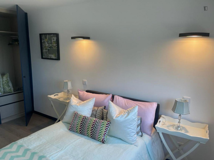 Pleasant Double Bedroom with a Private Bathroom, close to Asprela Campus - Porto - chambre - ImmoJeune