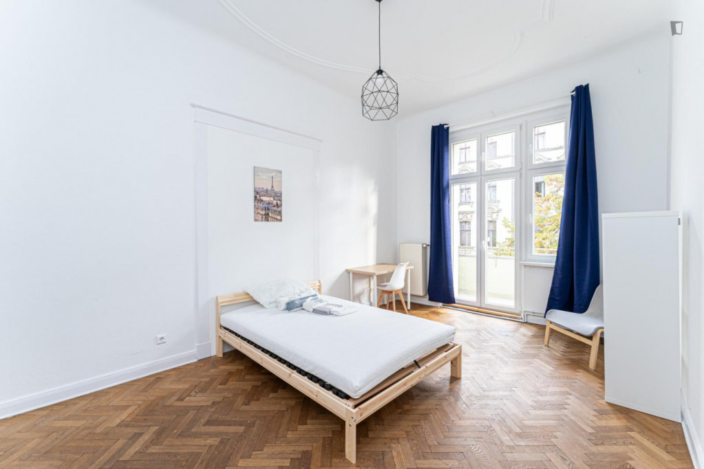 Bright and Large room with balcony in the centre of Neukölln - Berlin - chambre - ImmoJeune