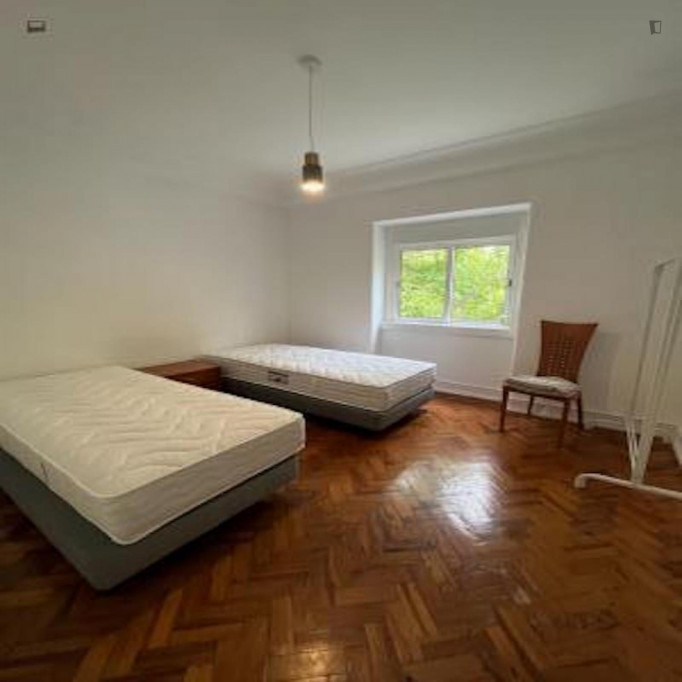 Twin bedroom in 5-bedroom apartment - Lisbonne - chambre - ImmoJeune