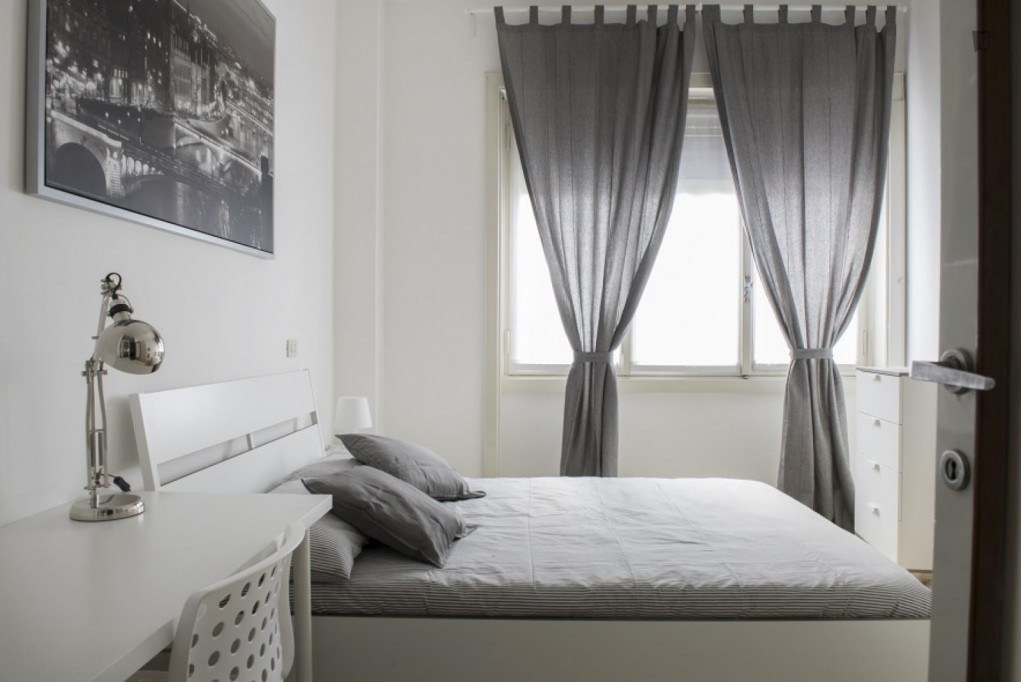 Comfy single bedroom in a student flat, in Acquabella - Milan - chambre - ImmoJeune