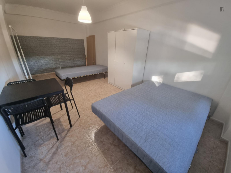 Bright twin bedroom in Agualva-Cacém - Lisbonne - chambre - ImmoJeune