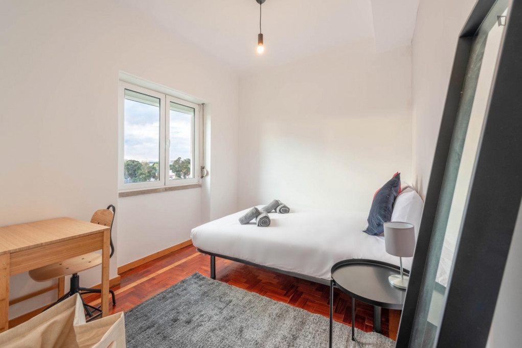 Comfy double bedroom in Telheiras - Lisbonne - chambre - ImmoJeune