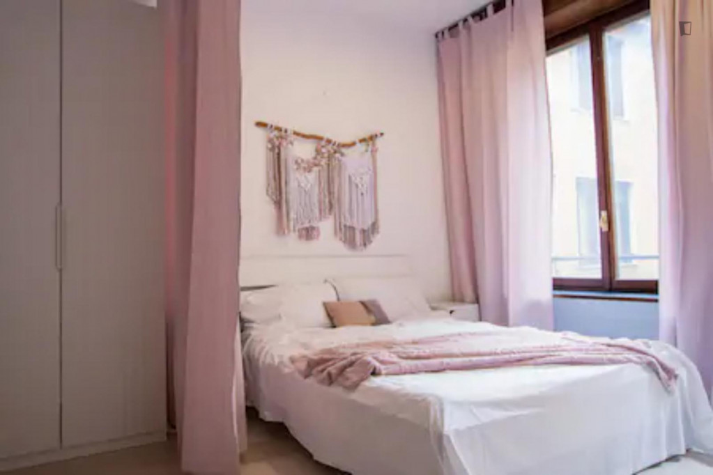 Tasteful 2-bedroom apartment near Missori metro station - Milan - chambre - ImmoJeune
