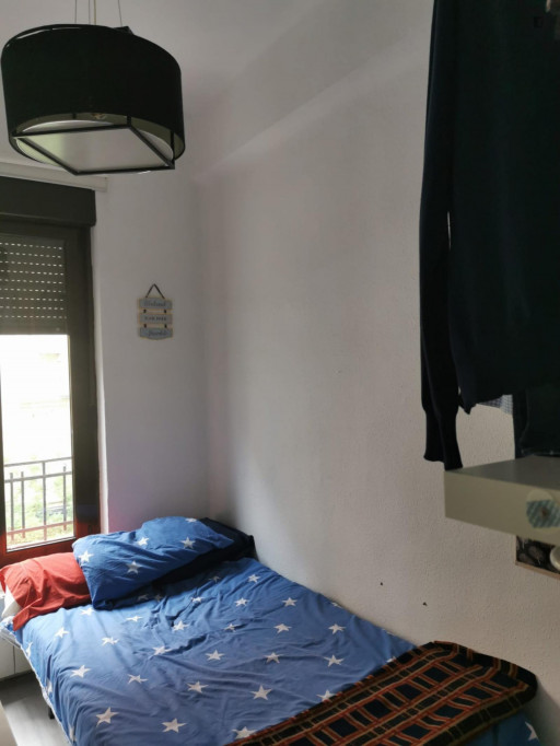 Nice Single Bedroom near Parque el retiro - Madrid - chambre - ImmoJeune