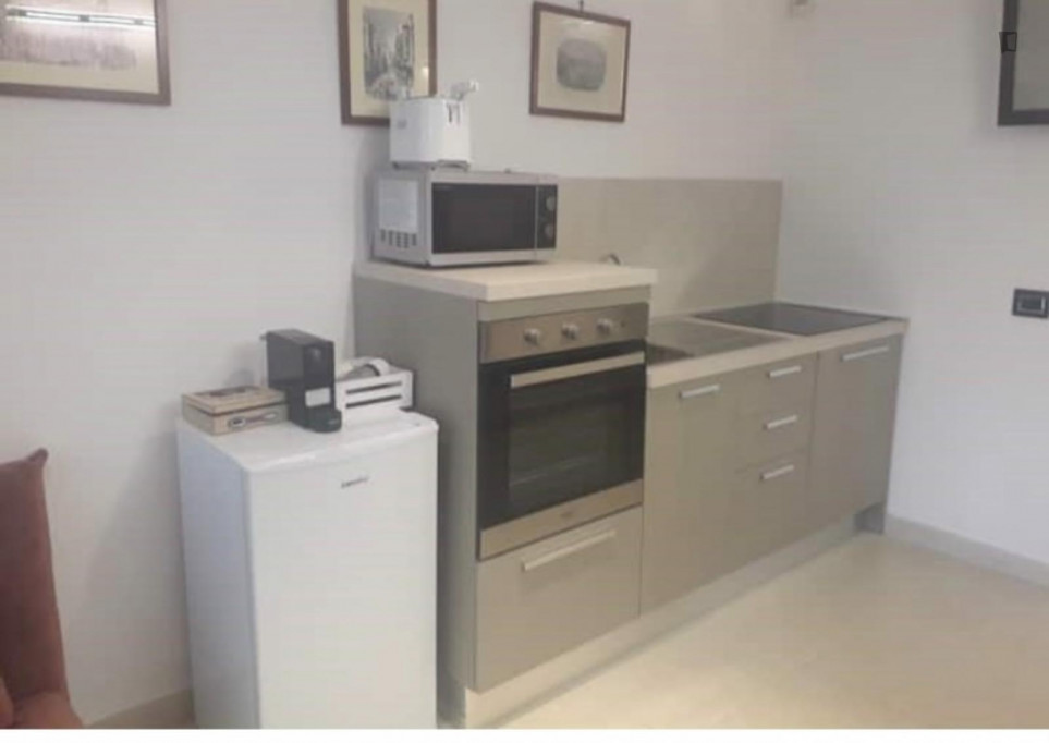 Amazing 1 bedroom flat in Posillipo area