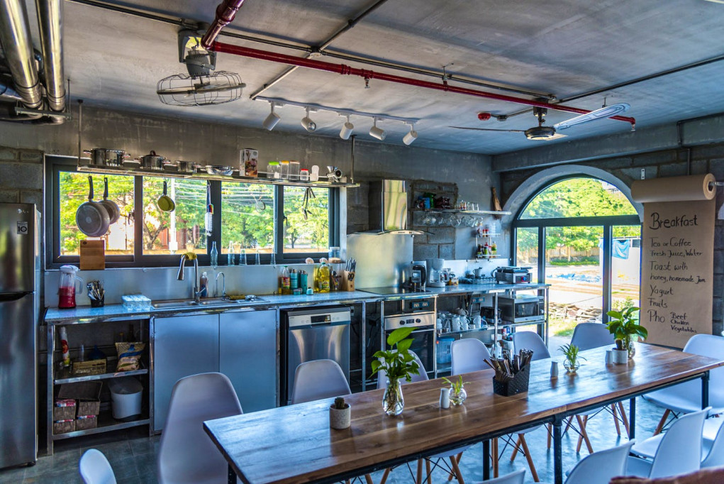 Eco Friendly House w/ Workspaces + Elevator + Gym