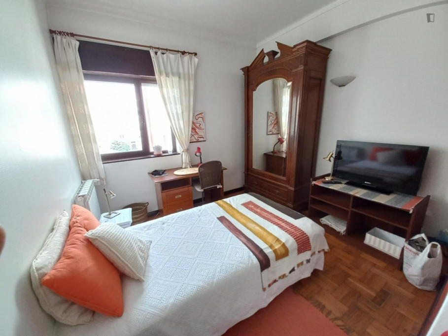 Quarto individual com casa de banho privativa - Lisbonne - chambre - ImmoJeune