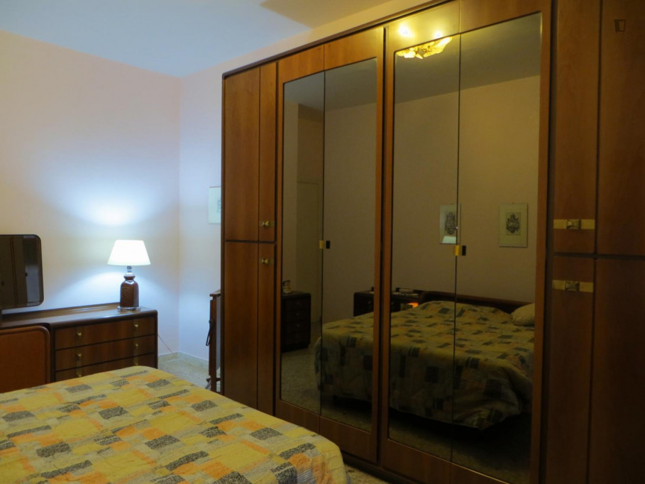 Cosy 1-Bedroom apartment near UNINT - Rome - chambre - ImmoJeune