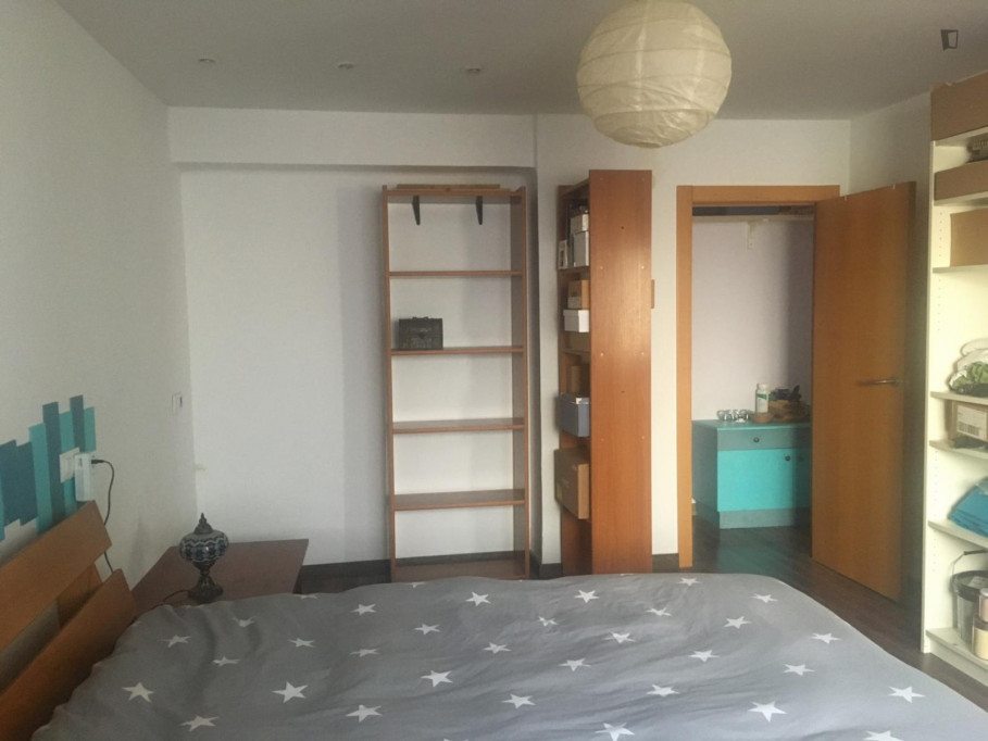 Very comfy double bedroom with private bathroom in Rascanya - Valence - chambre - ImmoJeune