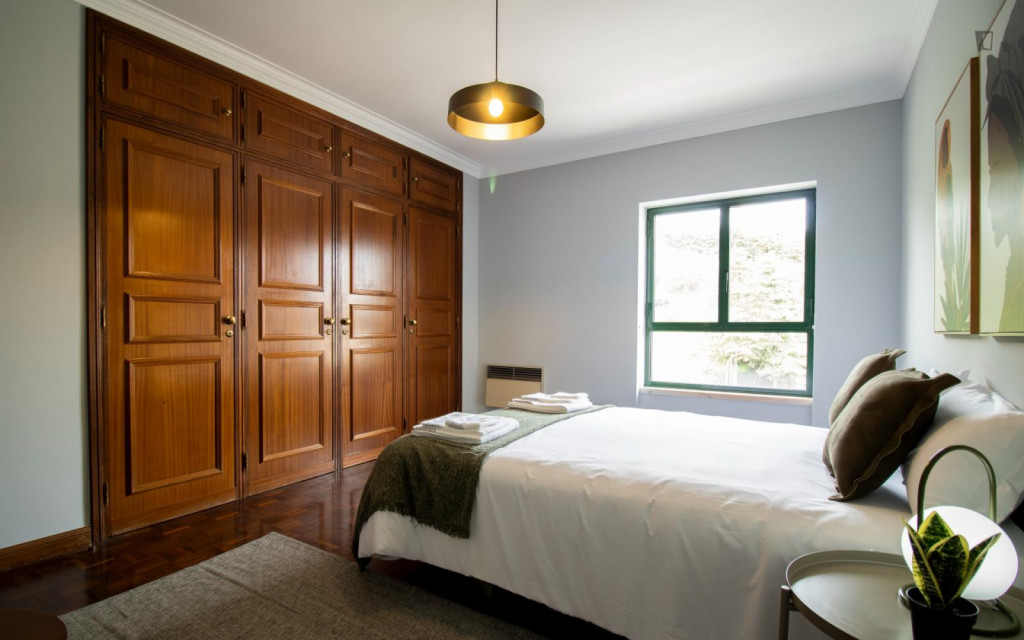 Charming double bedroom in Penedo da Saudade - Coimbra - chambre - ImmoJeune