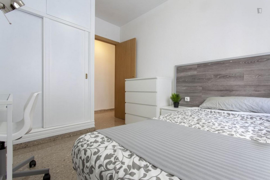 Comfortable and pleasant single bedroom in Sant Antoni