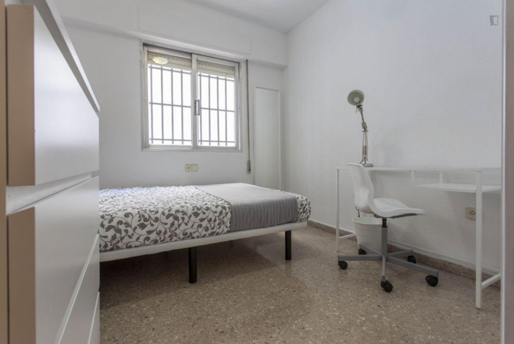 Comfortable and pleasant single bedroom in Sant Antoni