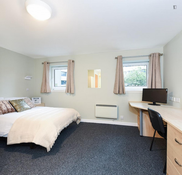 Cool studio close to Bon Accord Aberdeen Shopping Centre - Aberdeen - chambre - ImmoJeune