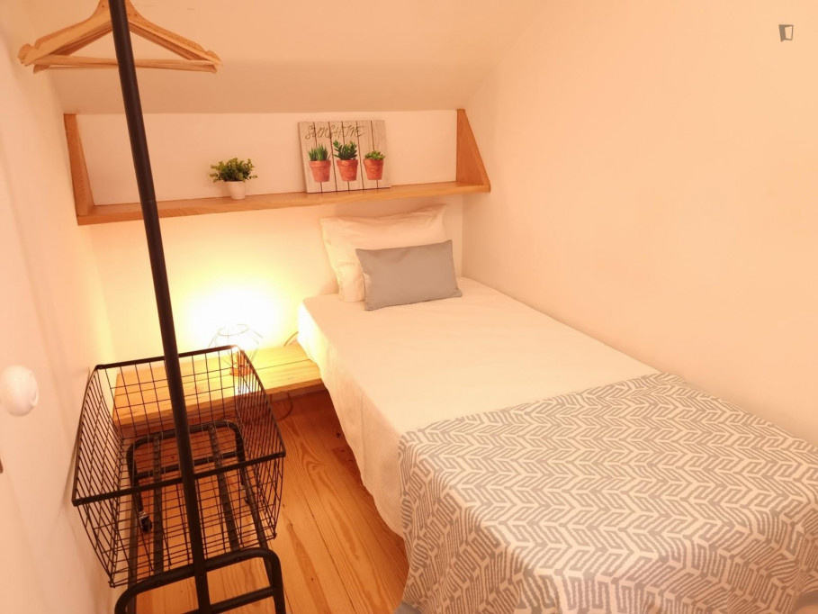 Student-friendly 2-bedroom apartment close to Universidade de Coimbra - Coimbra - chambre - ImmoJeune
