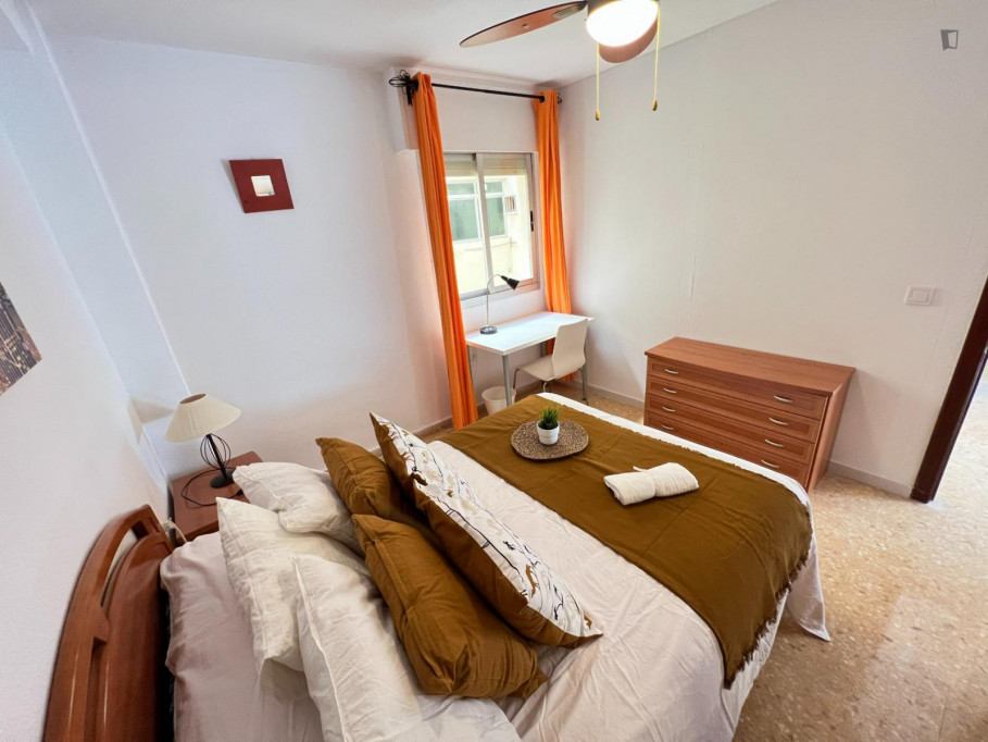Excellent double bedroom in Beteró - Valence - chambre - ImmoJeune