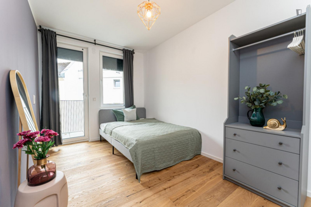 Cushy double bedroom with balcony in Schmargendorf - Berlin - chambre - ImmoJeune