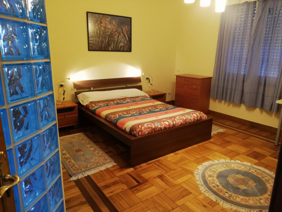 Welcoming double ensuite bedroom in Santiago de Vigo - Vigo - chambre - ImmoJeune