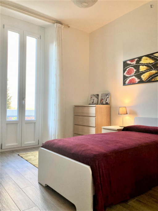Lovely 2-bedroom apartment with balcony close to Affori Centro metro station - Milan - chambre - ImmoJeune
