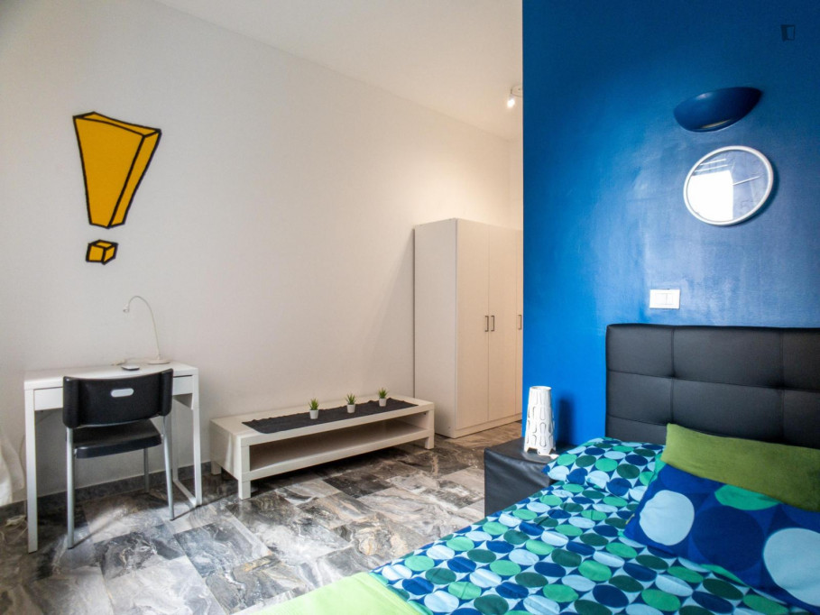 Bright single bedroom in a two-bedroom apartment in Vigentino area - Milan - chambre - ImmoJeune