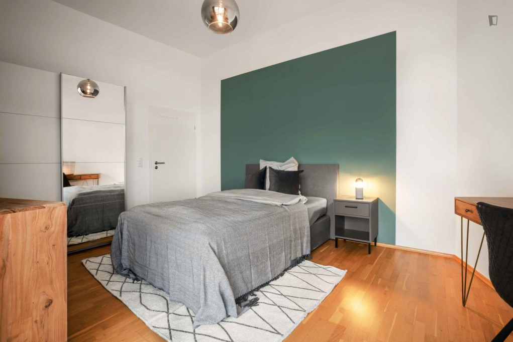 Single bedroom in a 4 bedroom apartment in Frankfurt am Main - Frankfurt am Main - chambre - ImmoJeune